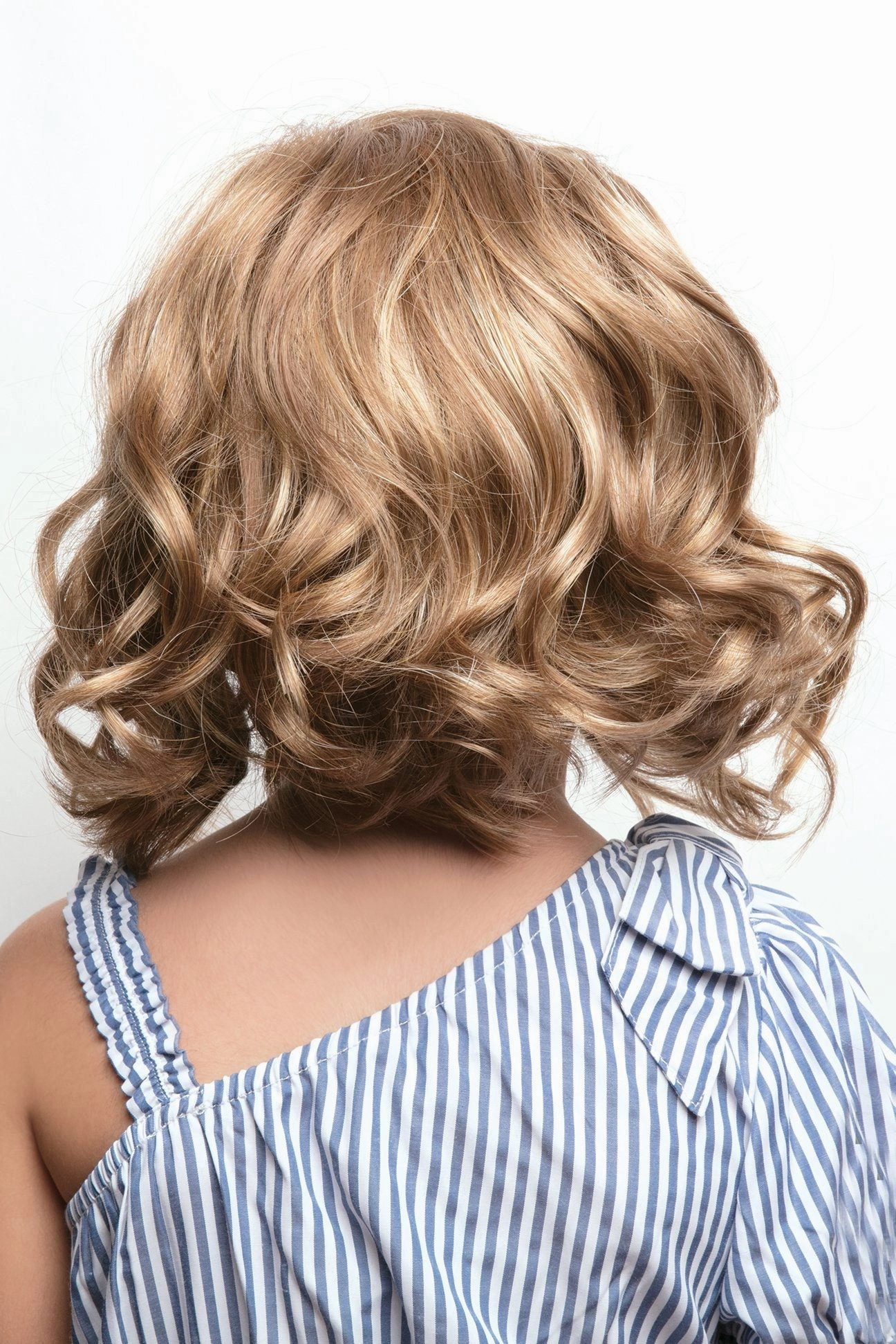 Sale - XBC - Amore Wigs - Elsie #4209 - Color: Medium Brown