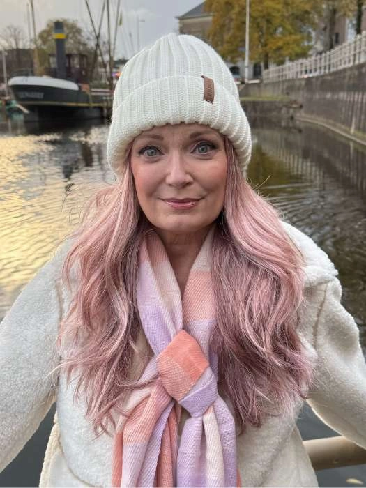 Wren | Synthetic Wig (Basic Cap)